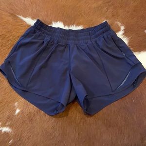 Lululemon hotty hot running shorts. Navy. Size 6 tall. 4”.